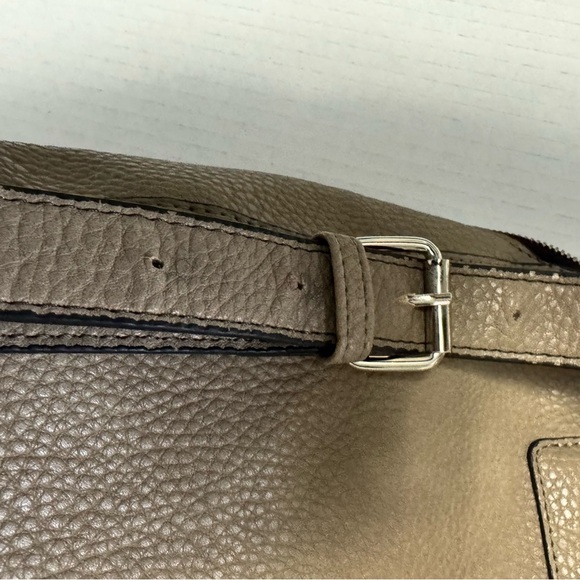 Roots Leather Backpack - Picture 9 of 14